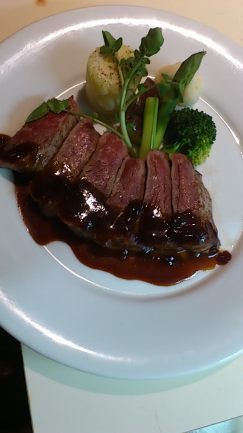 黒毛和牛のステーキ