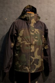 Yj@THE NORTH FACE@@NOVELTY MOONTAIN JACKET 
